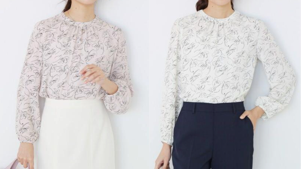 COUP DE CHANCE（クードシャンス）
ピンク系の花柄モックネックブラウス