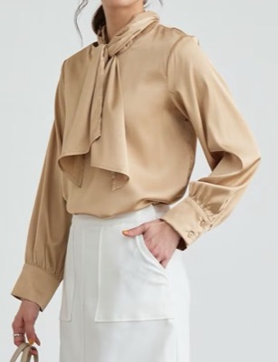 Pierrot(ピエロ)ベージュのブラウス