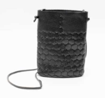 YUKIZNA（ユキザワ）ブラックのショルダーバッグ