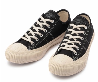 CONVERSE（コンバース）ブラックのスニーカー