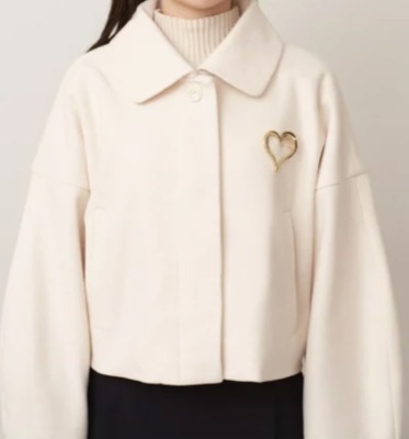 Chico（チコ）アイボリーのショート丈コート