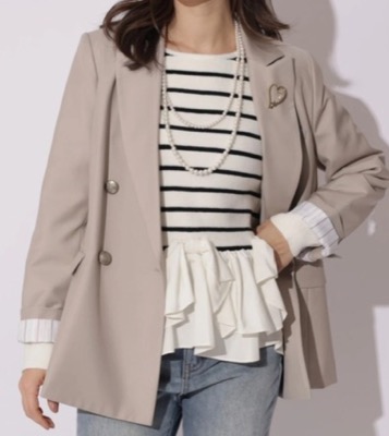 Apuweiser-riche（アプワイザー・リッシェ）グレージュのテーラードジャケット