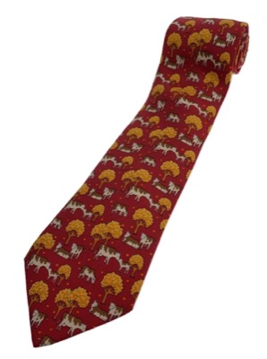 HERMES（エルメス）
赤い牛柄ネクタイ