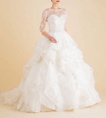 ワタベウェディングホワイトのウェディングドレス