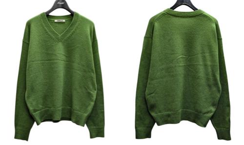 AURALEE（オーラリー）グリーンのVネックニット