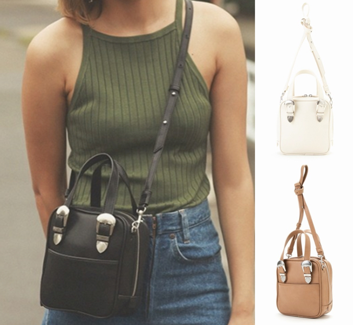 CONTROL FREAK（コントロールフリーク）ブラックのショルダーバッグ