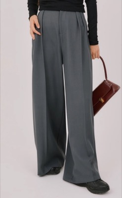 LIENCOEUR（リアンクール）グレーのスラックスパンツ