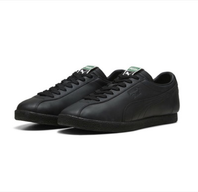 pumaブラックのスニーカー