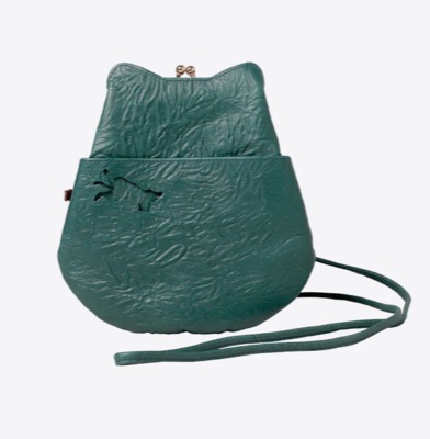 aoneco（アオネコ）グリーンのショルダーバッグ