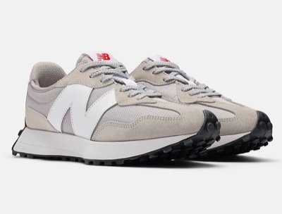 new balance（ニューバランス）グレージュのスニーカー