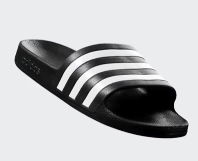 adidas（アディダス）ブラックのサンダル