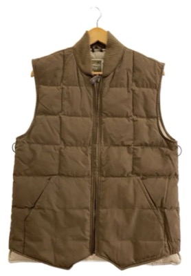 EDDIE BAUER（エディバウアー）カーキのダウンベスト