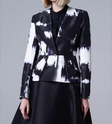 fashion-pressブラック×ホワイトの配色ジャケット