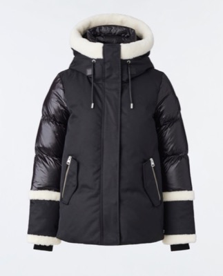 Mackage(マッカージュ)ブラックのダウンジャケット