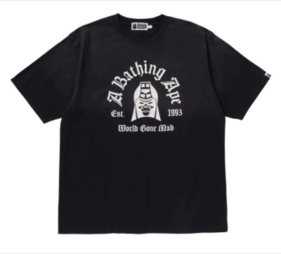 A BATHING APE（アベイシングエイプ）ブラックのプリントTシャツ