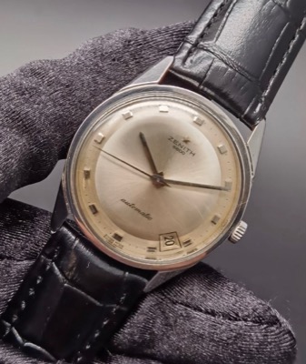 ZENITH（アンティーク ゼニス）ブラックxシルバーの腕時計