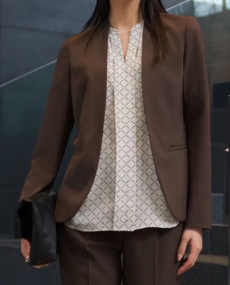 ICB（アイシービー）ブラウンのノーカラージャケット