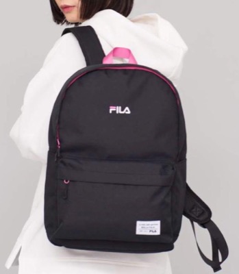 フィラ スタンダード デイパックFM2306ブラックのリュックサック