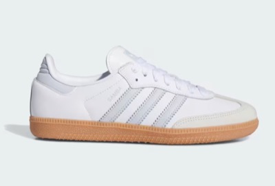 adidas（アディダス）ホワイトのスニーカー