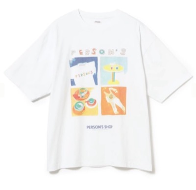 ホワイトのプリントTシャツ