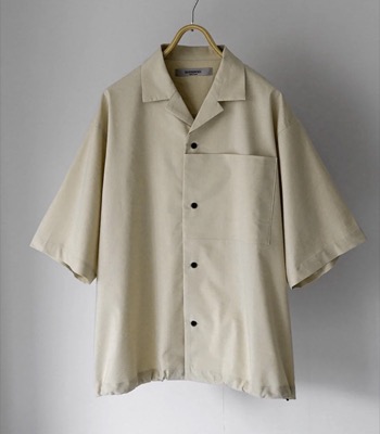 BASISBROEK（バージスブルック）ベージュの半袖シャツ