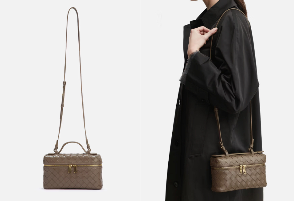 bottega-venetaベージュのバニティバッグ