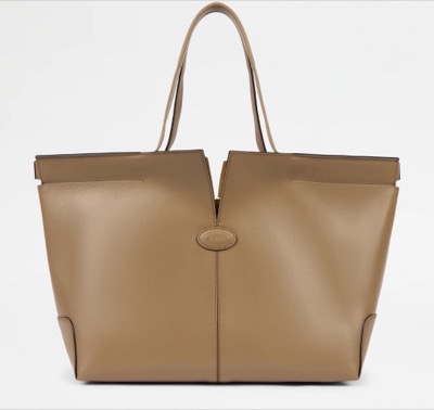 TOD'S（トッズ）ベージュのトートバッグ