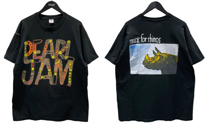 Hanes(ヘインズ)ブラックのプリントTシャツ