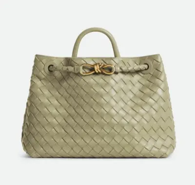 Bottega Veneta(ボッテガ・ヴェネタ)カーキのトートバッグ