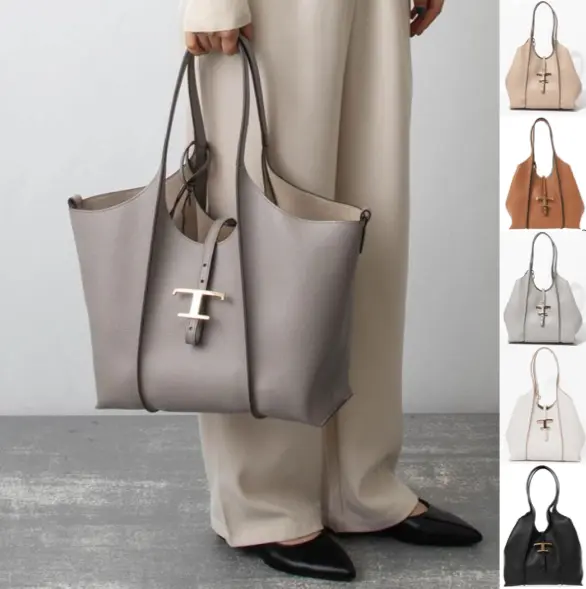 TOD'S(トッズ)ライトグレーのトートバッグ
