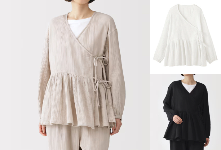 無印良品
ベージュのブラウス